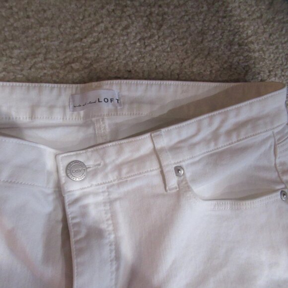 Ann Taylor LOFT Jeans slim pockets  Size 32 / 14 Raw Hem Cropped - Picture 3 of 3